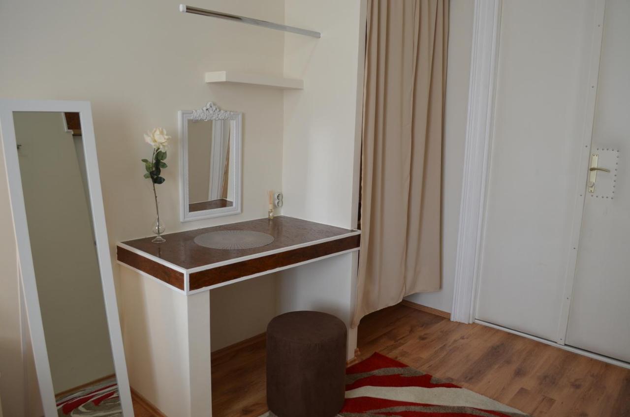 Rooms & Apartments Infinity Рийека Екстериор снимка
