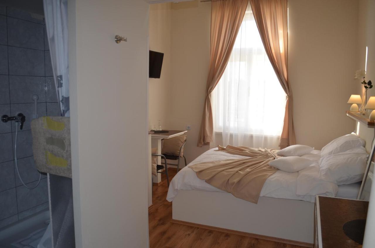 Rooms & Apartments Infinity Рийека Екстериор снимка