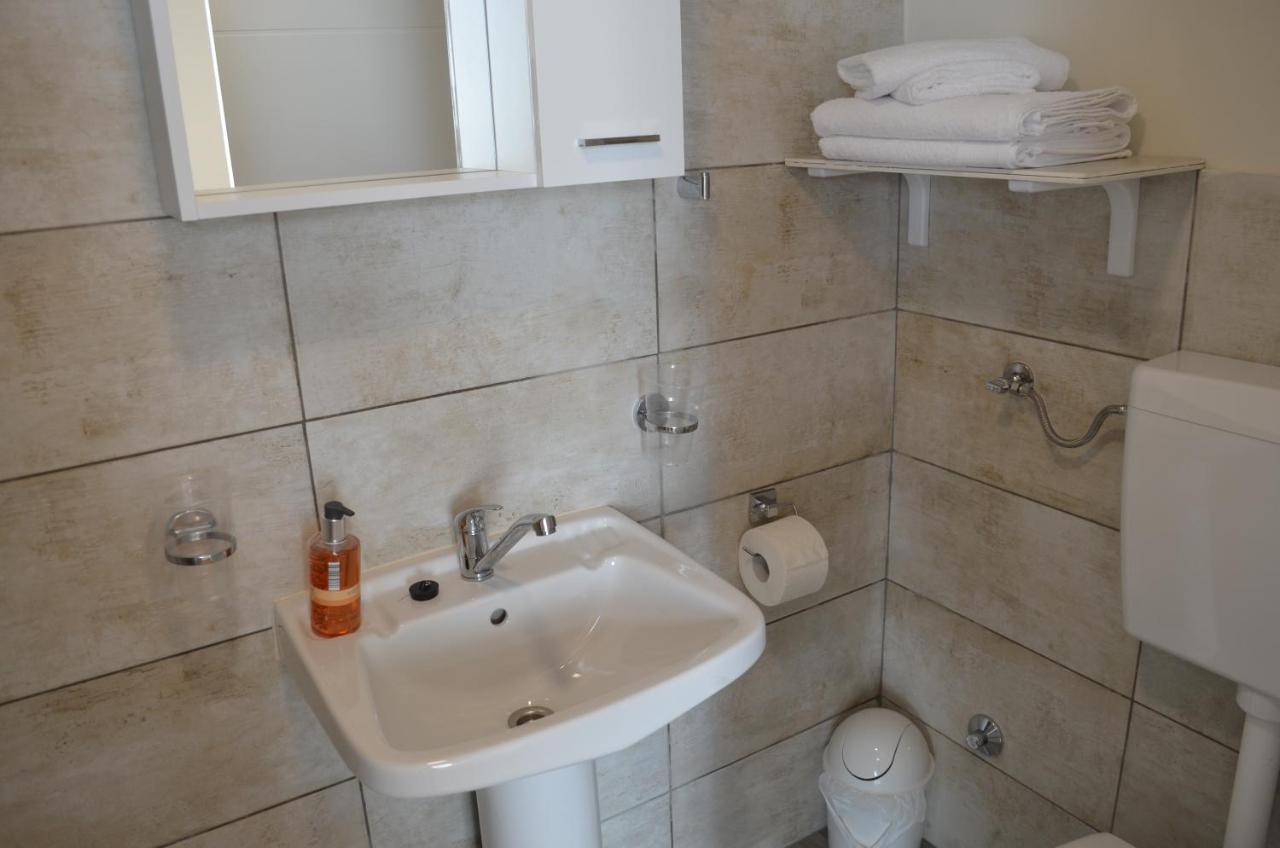 Rooms & Apartments Infinity Рийека Екстериор снимка