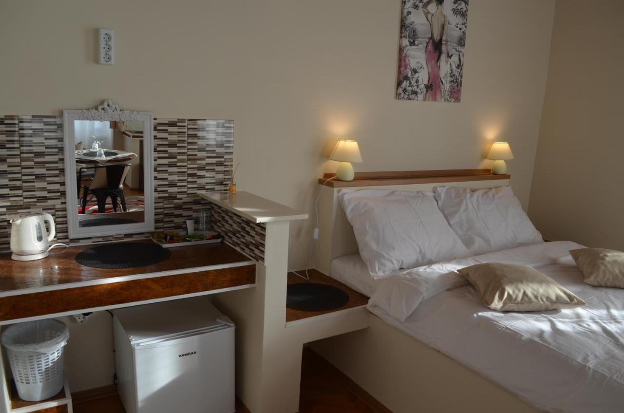 Rooms & Apartments Infinity Рийека Екстериор снимка